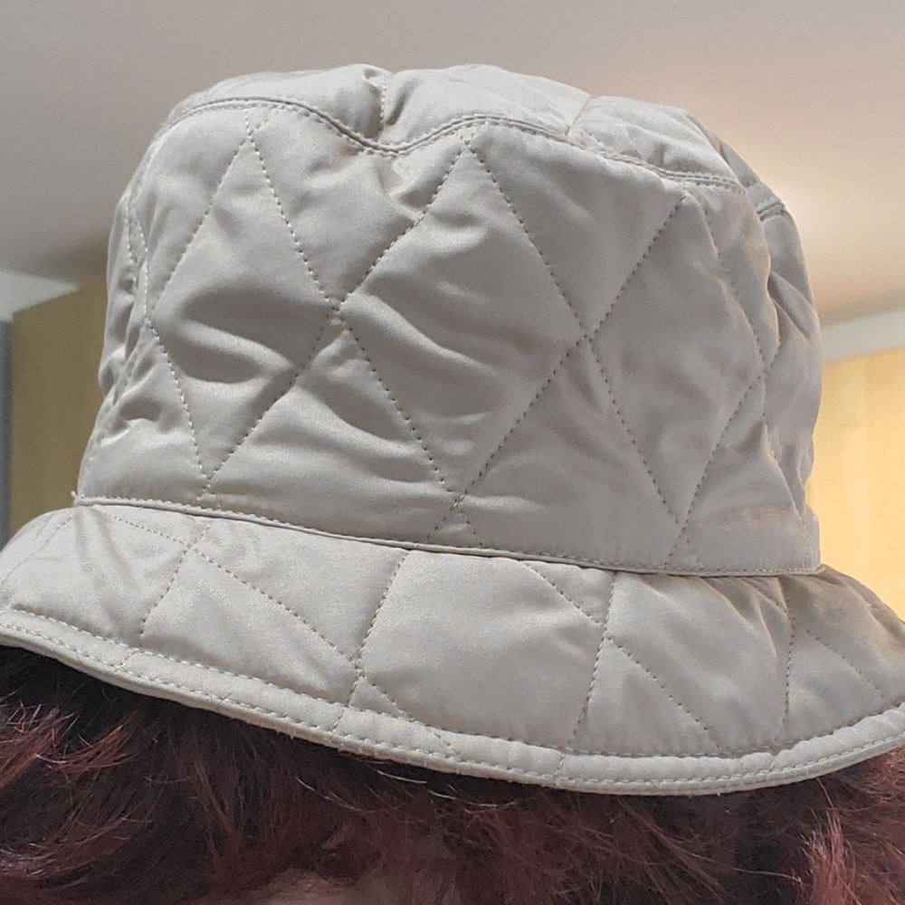 Burberry Bucket Reversible Hat - Picture 4 of 5